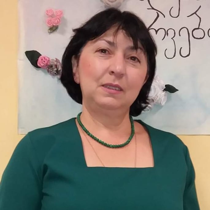 ნანა ლომსაძე